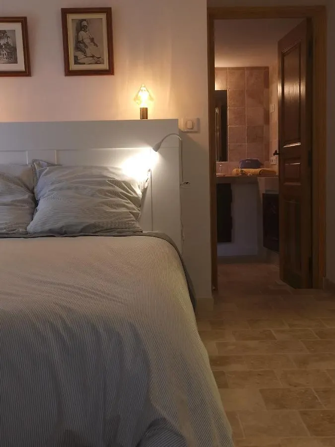 Couette-café Bed and Breakfast Le nid des arts à Tourrettes France